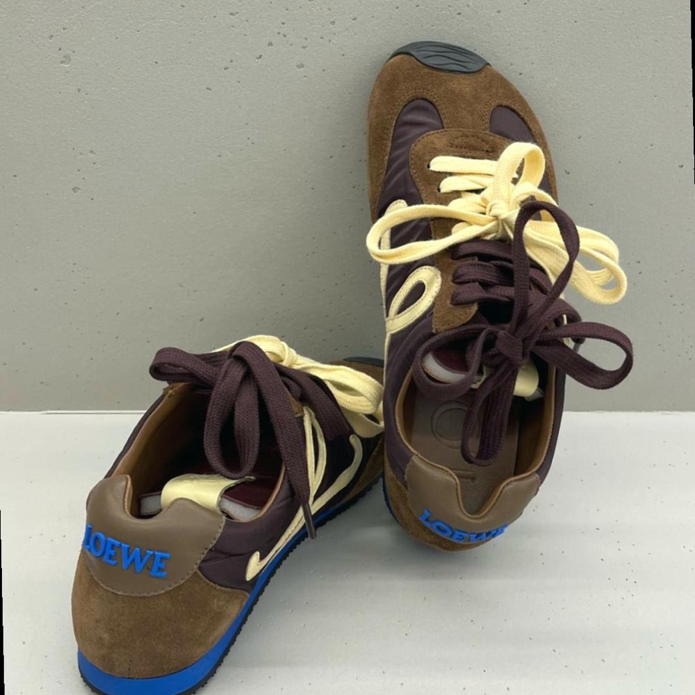 Loewe Flow Runner Brown Suede Sneakers with Blue Sole - NEW - Picture 4 of 5